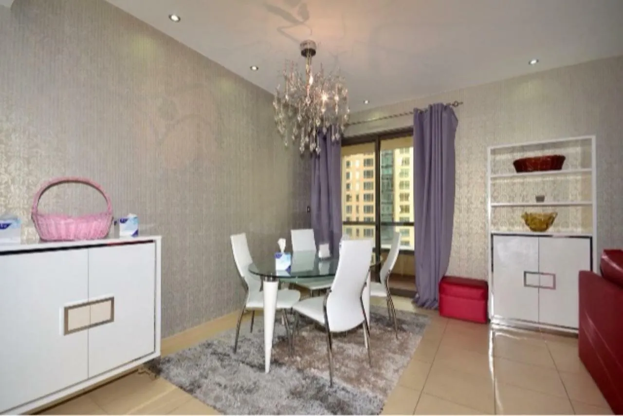 Apartment Murjan Suites Waterfront The Walk Jumeirah Beach Residence Dubai United Arab Emirates